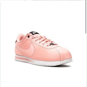NIKE ~ Valentine’s day~ Pink Cortez shoes size 6 rare limited edition Laceup